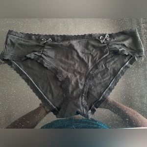 Victoria’s Secret low rise hiphugger